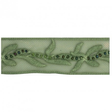 BRODERIE SUR TULLE