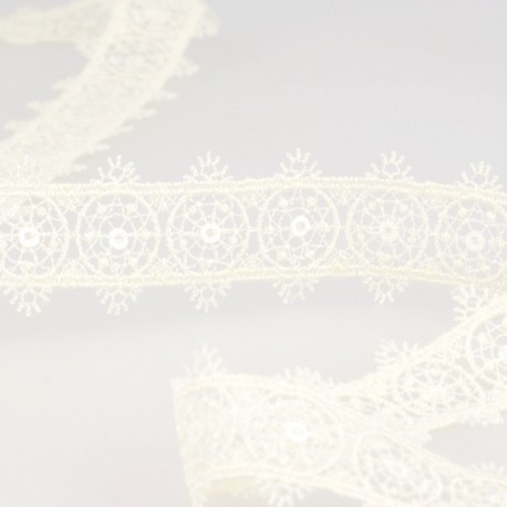 EMBROIDERED TULLE CIRCLES