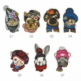 M MOTIF WINTER ANIMALS