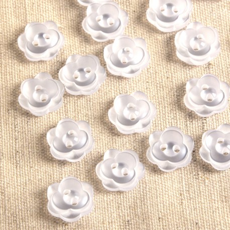 2-HOLE FLOWER BUTTON