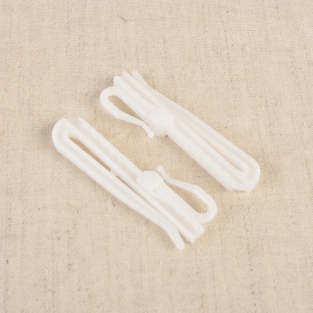 12 ADJUSTABLE PLASTIC HOOKS 7CM