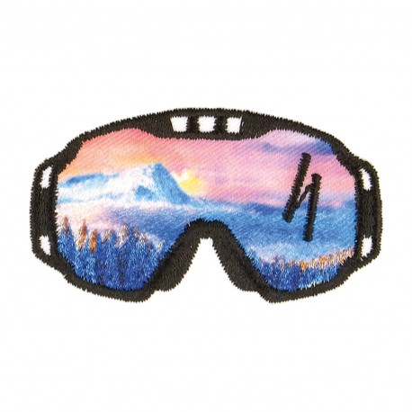 M MOTIF HIKING