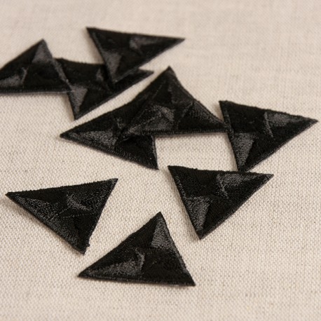 S EMBROIDERED TRIANGLE