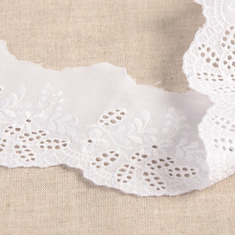 EMBROIDERY FLOWERS AND LEAVES