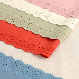 SCALLOPED EMBROIDERY WITH FLOWERS