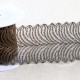 BRODERIE MÉTALLIQUE SUR TULLE