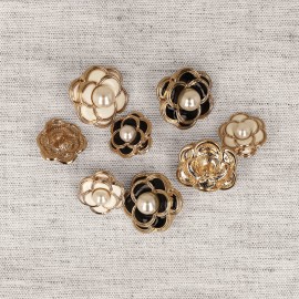 BOUTON METAL FLEUR PERLE