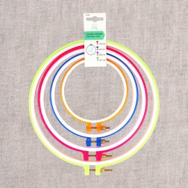 CERCLE A BRODER PLASTIQUE *4